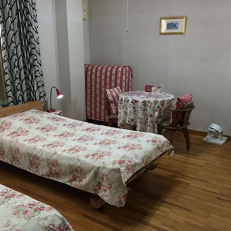 Ladies Inn Motomachi - Caters To Women Hita Esterno foto